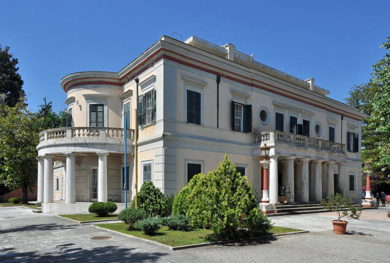 Mon Repos Palace